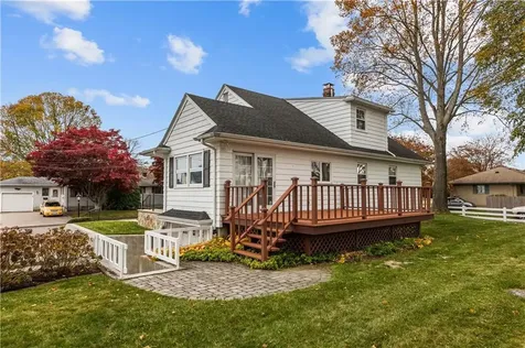 64 Kenyon Road Tiverton RI 02878