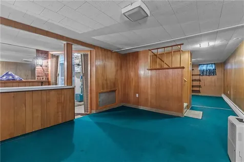 64 Kenyon Road Tiverton RI 02878