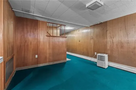 64 Kenyon Road Tiverton RI 02878