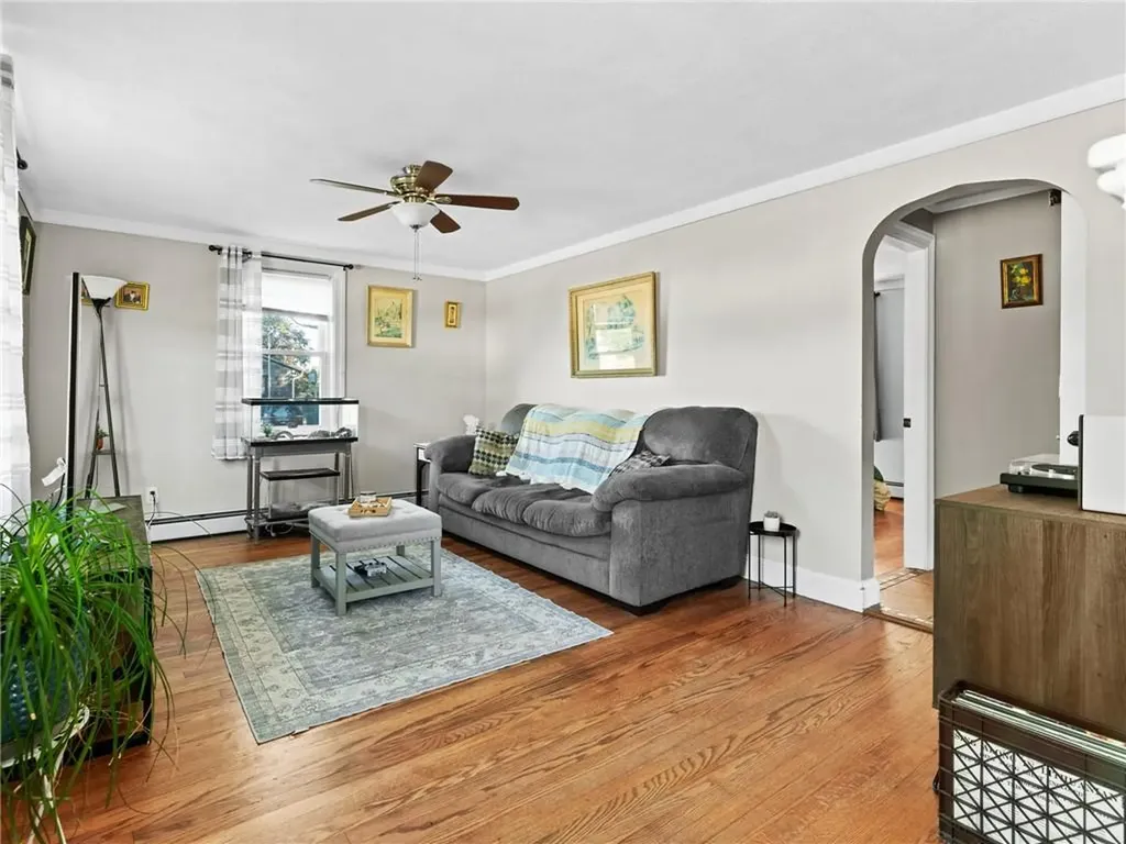 110 Heath Avenue Warwick RI 02888