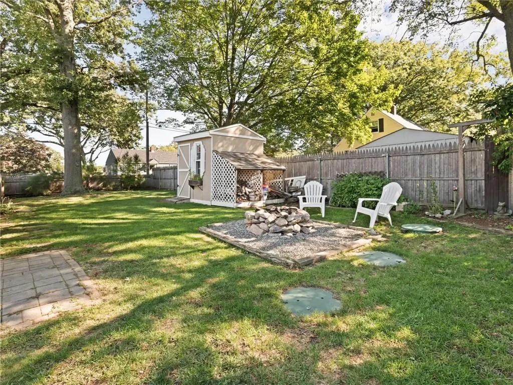 110 Heath Avenue Warwick RI 02888