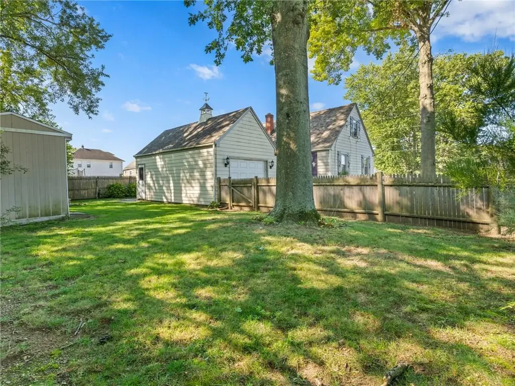 110 Heath Avenue Warwick RI 02888