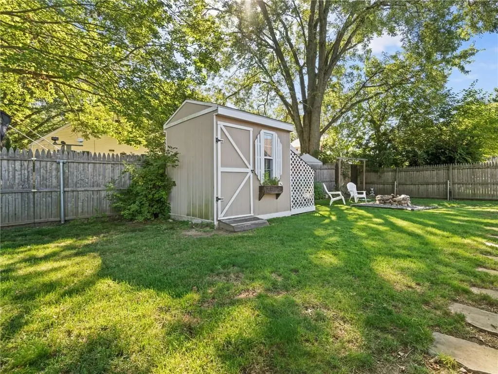 110 Heath Avenue Warwick RI 02888