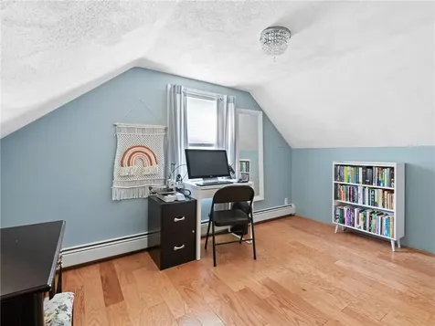 110 Heath Avenue Warwick RI 02888