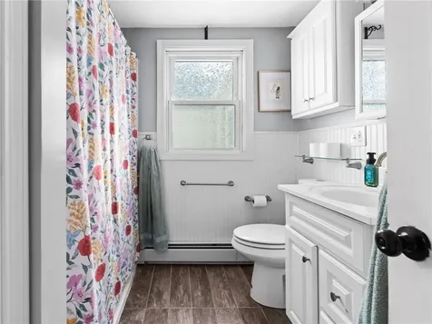 110 Heath Avenue Warwick RI 02888