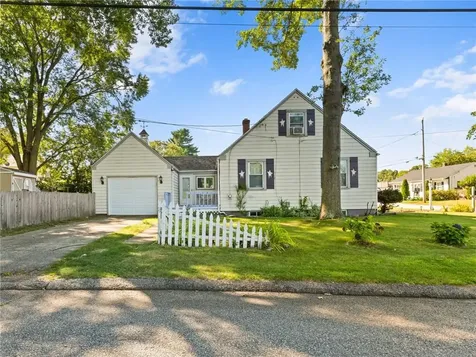 110 Heath Avenue Warwick RI 02888