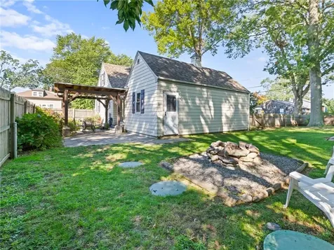 110 Heath Avenue Warwick RI 02888