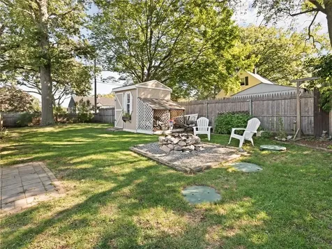 110 Heath Avenue Warwick RI 02888