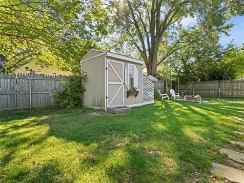 110 Heath Avenue Warwick RI 02888