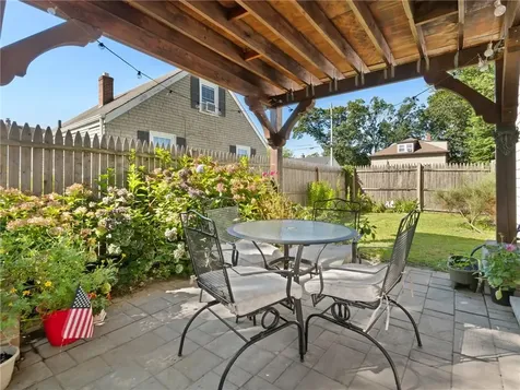 110 Heath Avenue Warwick RI 02888