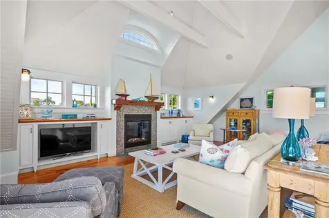 140 Tuckerman Avenue Middletown RI 02842