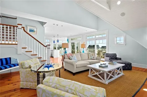 140 Tuckerman Avenue Middletown RI 02842