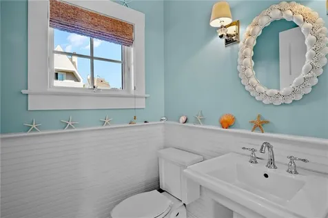 140 Tuckerman Avenue Middletown RI 02842