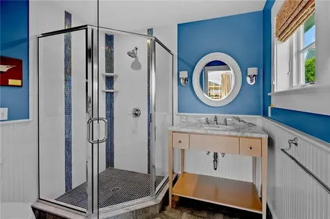 140 Tuckerman Avenue Middletown RI 02842