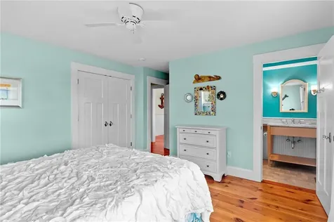 140 Tuckerman Avenue Middletown RI 02842