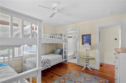 140 Tuckerman Avenue Middletown RI 02842