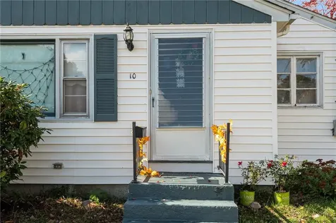 10 Ray Street Johnston RI 02919
