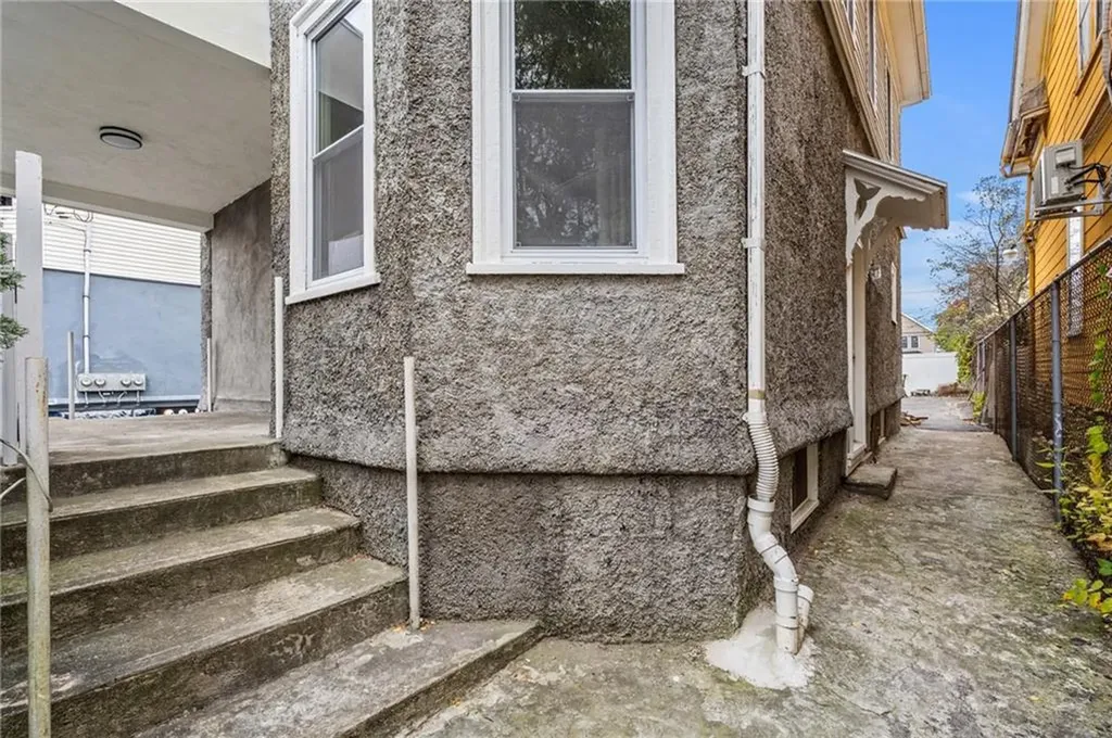 176 Reynolds Avenue Providence RI 02905