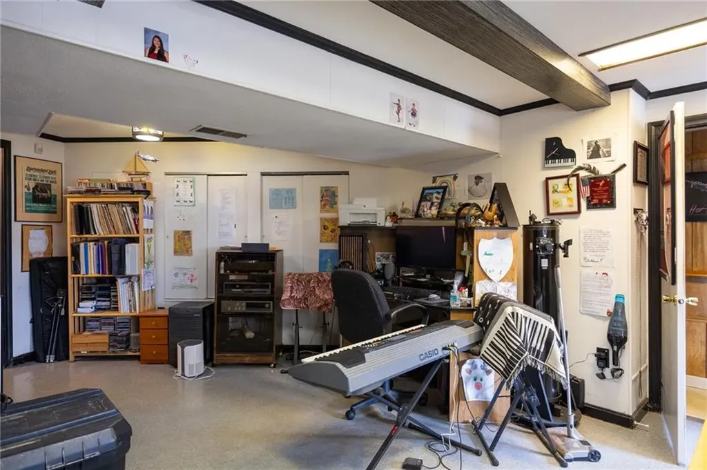 711 Black Plain Road North Smithfield RI 02896