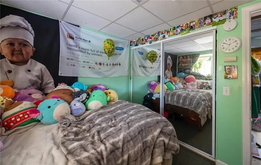 711 Black Plain Road North Smithfield RI 02896