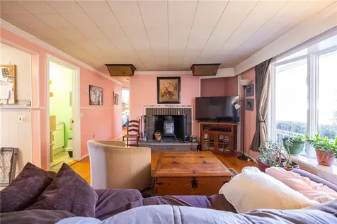 711 Black Plain Road North Smithfield RI 02896