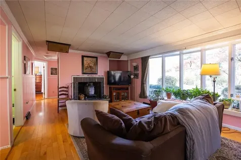 711 Black Plain Road North Smithfield RI 02896