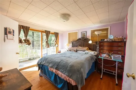 711 Black Plain Road North Smithfield RI 02896