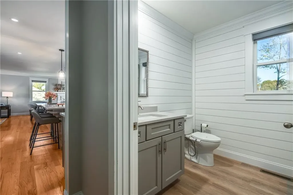 51 Bristol Ferry Road Portsmouth RI 02871