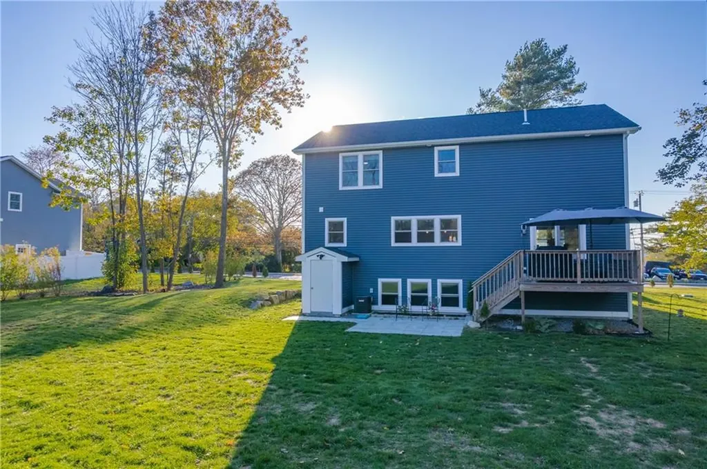 51 Bristol Ferry Road Portsmouth RI 02871