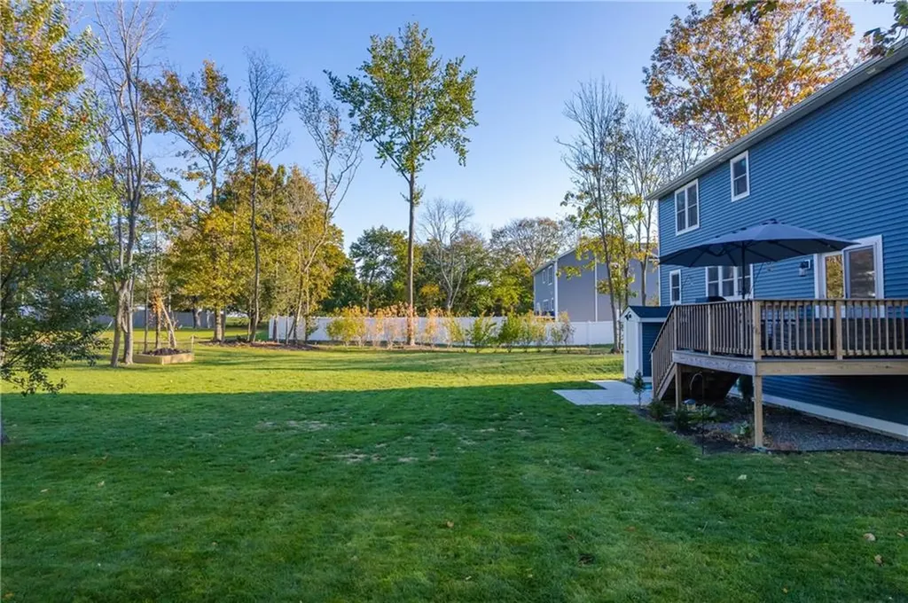 51 Bristol Ferry Road Portsmouth RI 02871