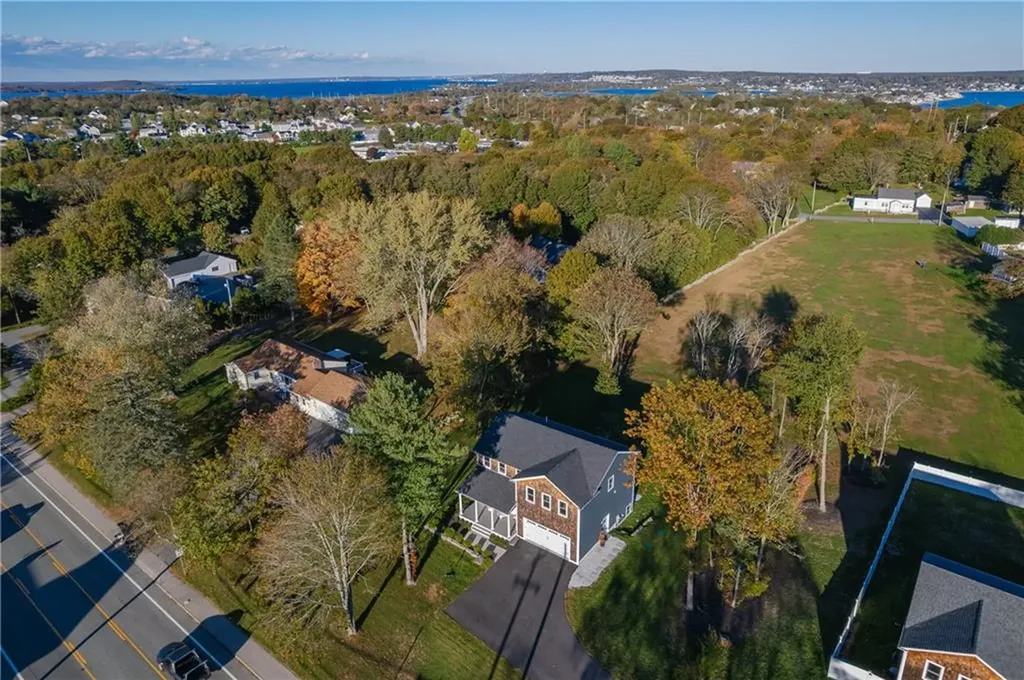 51 Bristol Ferry Road Portsmouth RI 02871