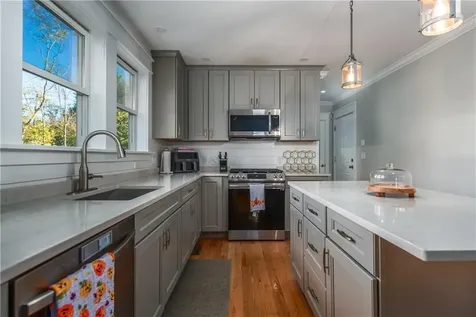 51 Bristol Ferry Road Portsmouth RI 02871