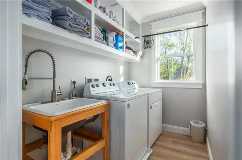 51 Bristol Ferry Road Portsmouth RI 02871