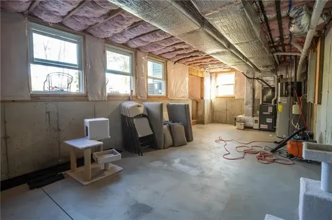 51 Bristol Ferry Road Portsmouth RI 02871