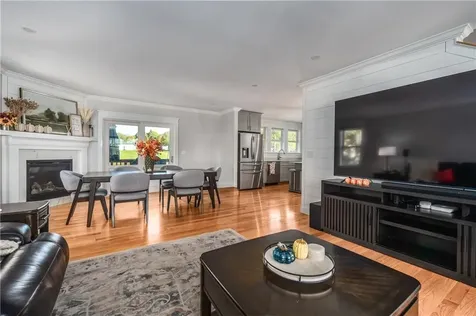 51 Bristol Ferry Road Portsmouth RI 02871