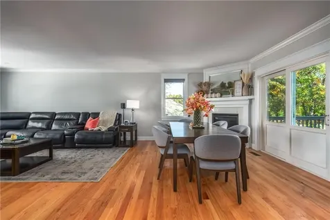 51 Bristol Ferry Road Portsmouth RI 02871