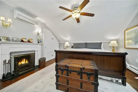 43 Poplar Street Newport RI 02840