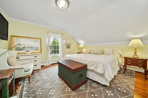 43 Poplar Street Newport RI 02840