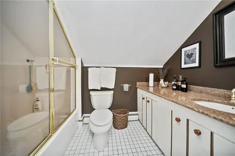 43 Poplar Street Newport RI 02840