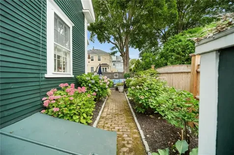 43 Poplar Street Newport RI 02840