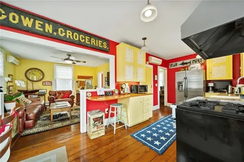 43 Poplar Street Newport RI 02840