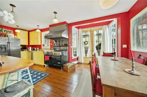 43 Poplar Street Newport RI 02840