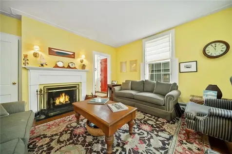 43 Poplar Street Newport RI 02840