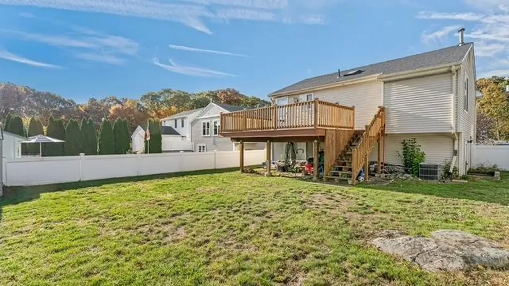 38 Chestnut Street Cumberland RI 02864