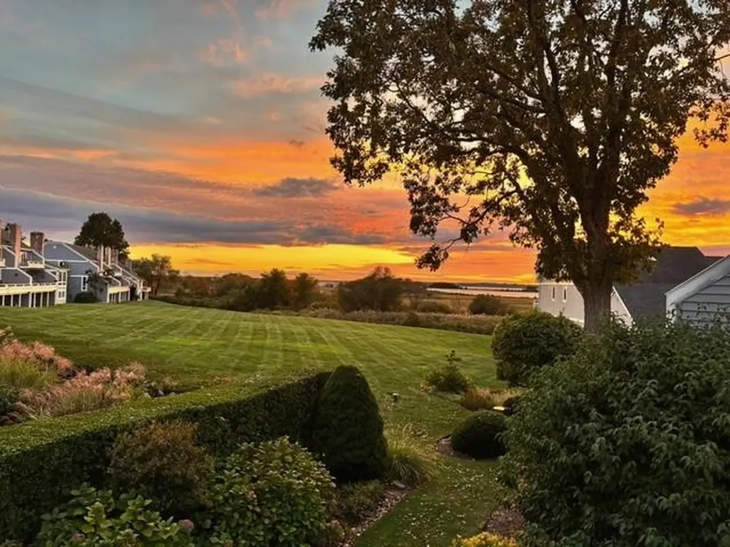 53 Bagy Wrinkle Cove Warren RI 02885