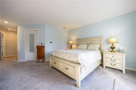 53 Bagy Wrinkle Cove Warren RI 02885