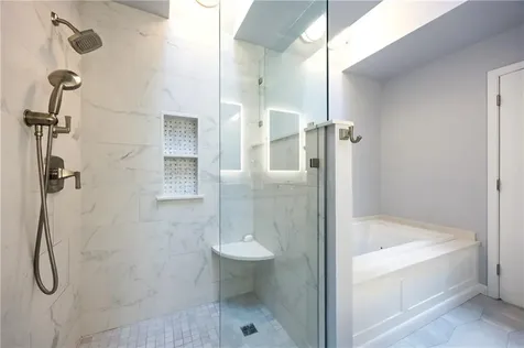 53 Bagy Wrinkle Cove Warren RI 02885