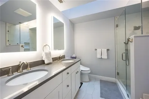 53 Bagy Wrinkle Cove Warren RI 02885