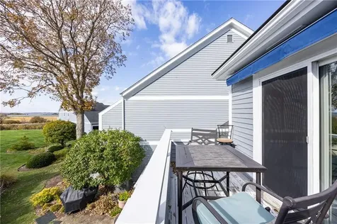 53 Bagy Wrinkle Cove Warren RI 02885