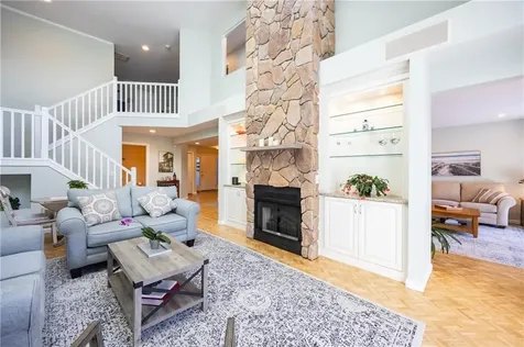 53 Bagy Wrinkle Cove Warren RI 02885